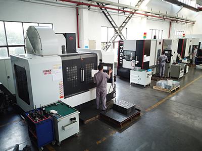 CNC horizontal machining center
